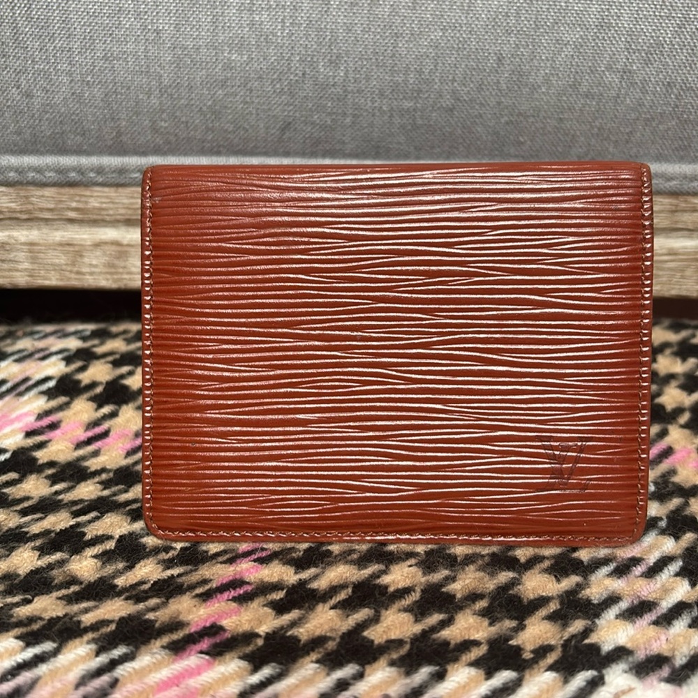 LV ID Card holder.Authentic Luxury